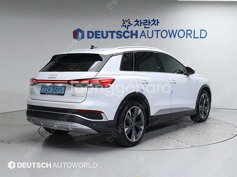 30,600 km 아우디 Q4 중고 아우디 전기차 40 프리미엄 중고차구매 24시 상담 흰색--7